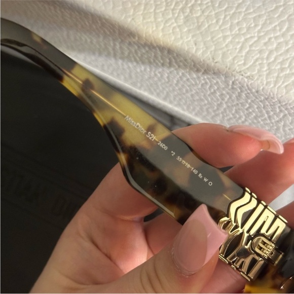 Dior Brown Tortoise Sunglasses - Picture 5 of 9
